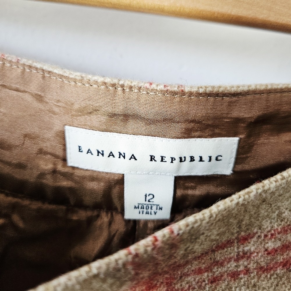 Banana Republic Plaid A-Line Skirt - Picture 4 of 5